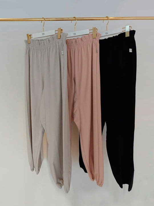 Retune. warm up pants / gray
