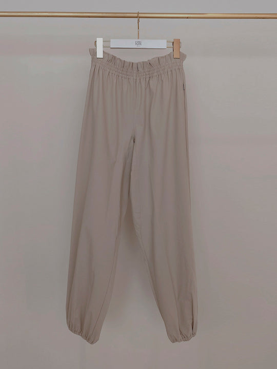 Retune. warm up pants / gray