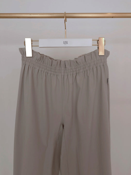 Retune. warm up pants / gray