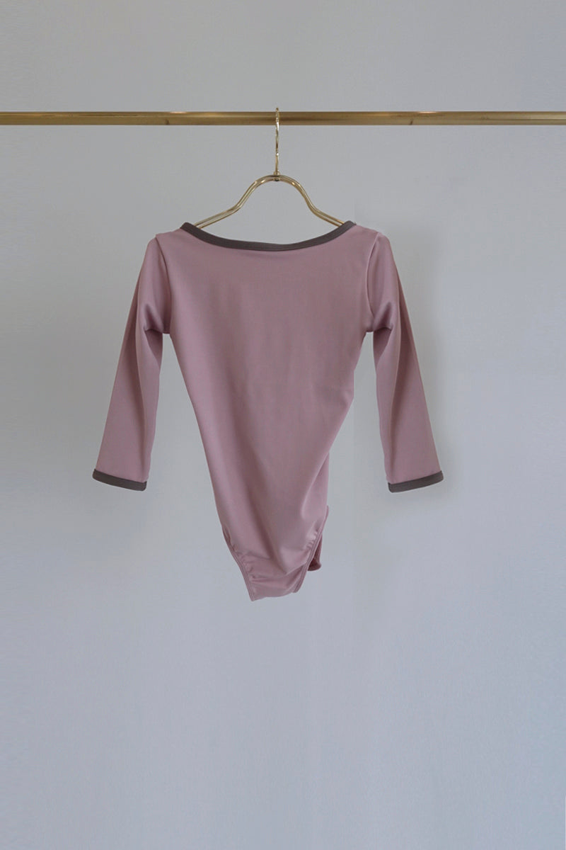 Retune.stina / Nocturne / dusty pink / girl