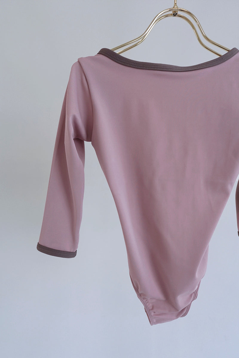 Retune.stina / Nocturne / dusty pink / girl