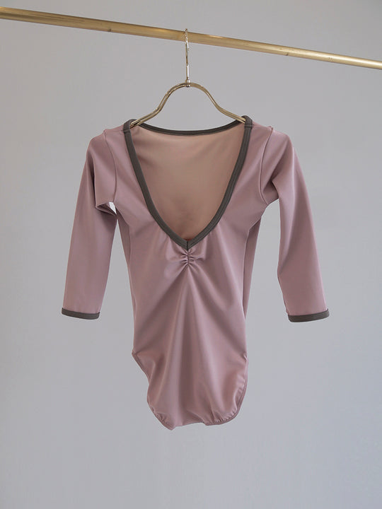 Retune.stina / Nocturne / dusty pink / girl