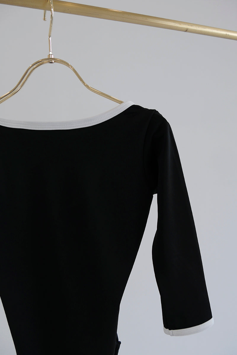 Retune.stina / Nocturne / black / girl