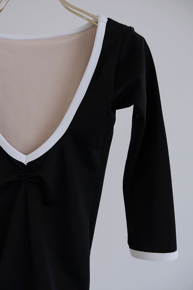 Retune.stina / Nocturne / black / girl