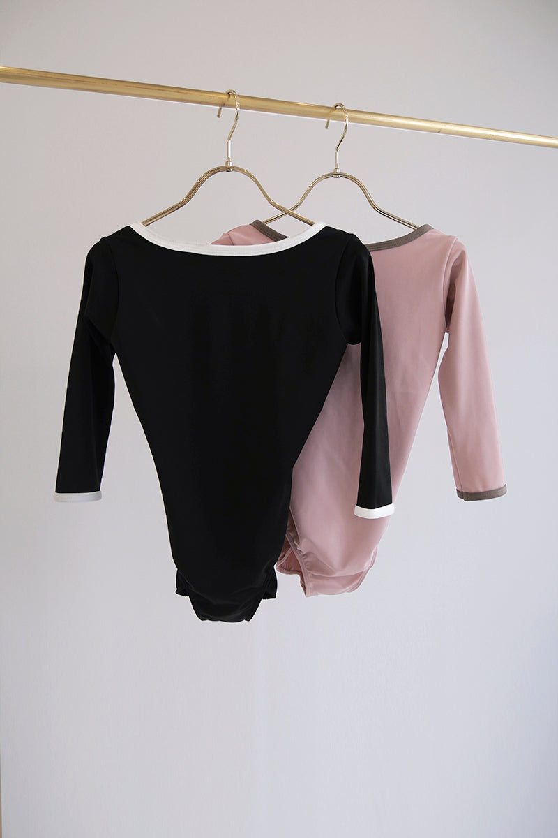 Retune.stina / Nocturne / black / girl