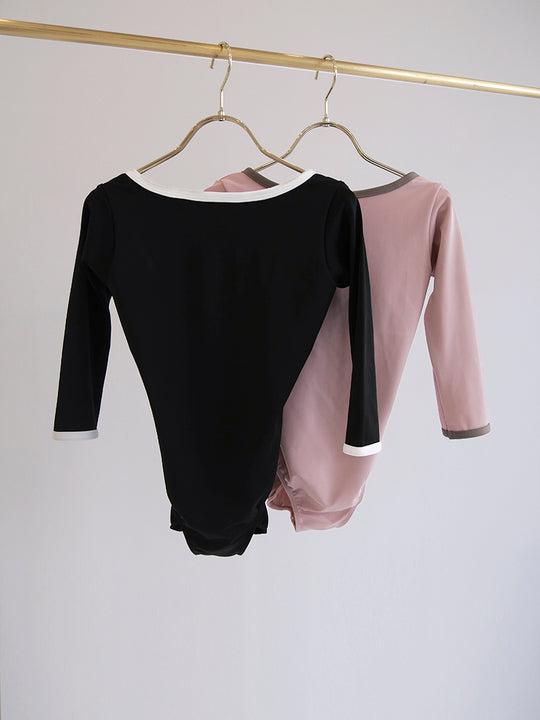 Retune.stina / Nocturne / black / girl