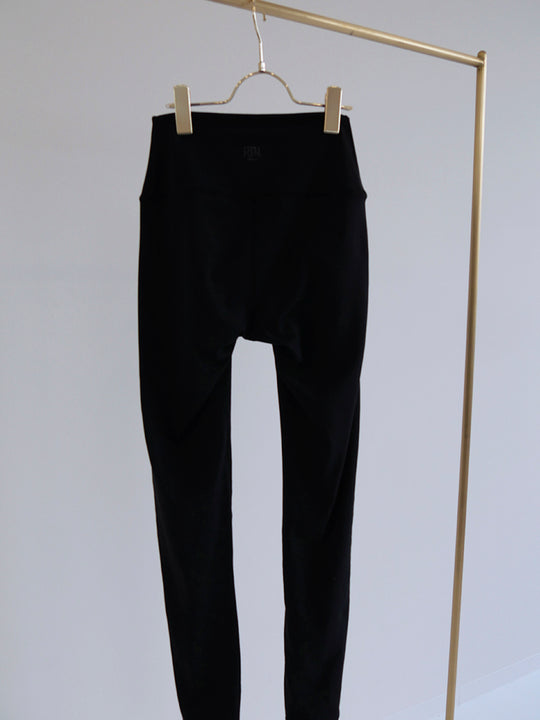 Prelude leggings / black
