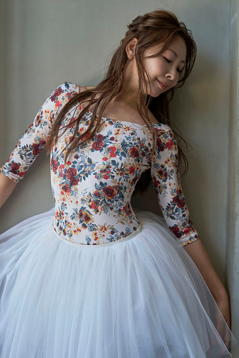 type U ballerina / constellation Amber
