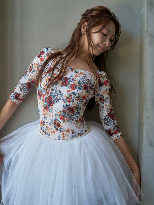 type U ballerina / constellation Amber