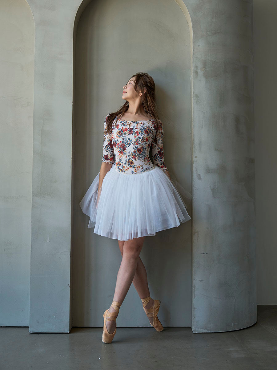 type U ballerina / constellation Amber