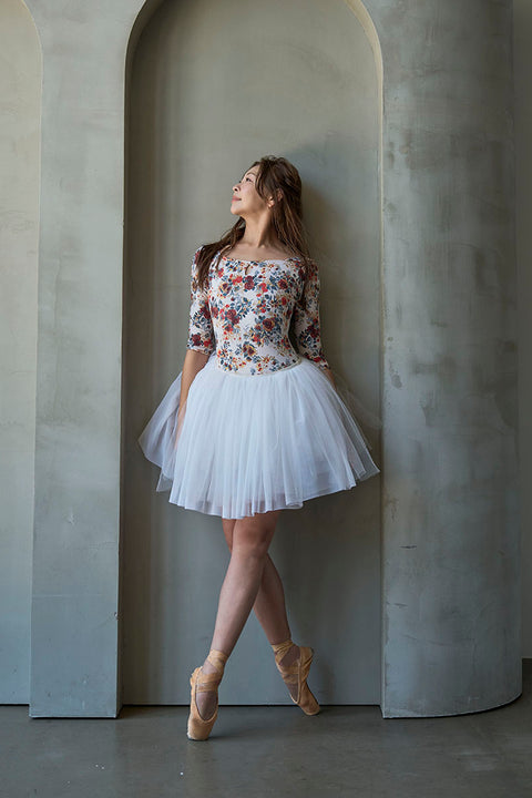 type U ballerina / constellation Amber