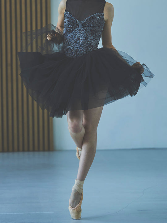 type Y neck ribbon / eternal lace black
