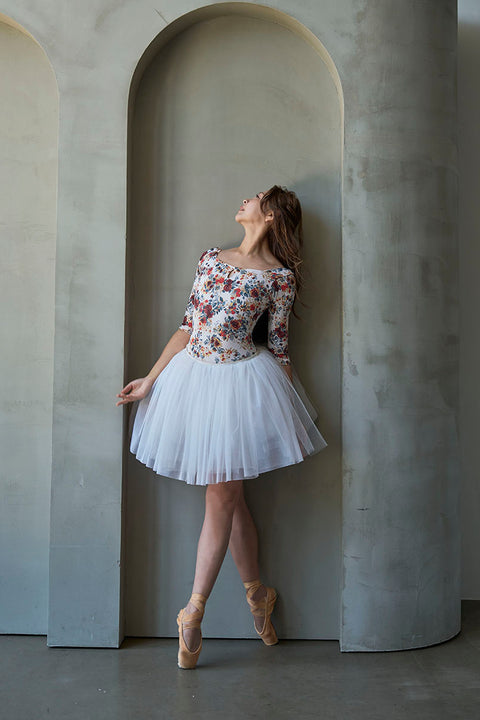 type U ballerina / constellation Amber