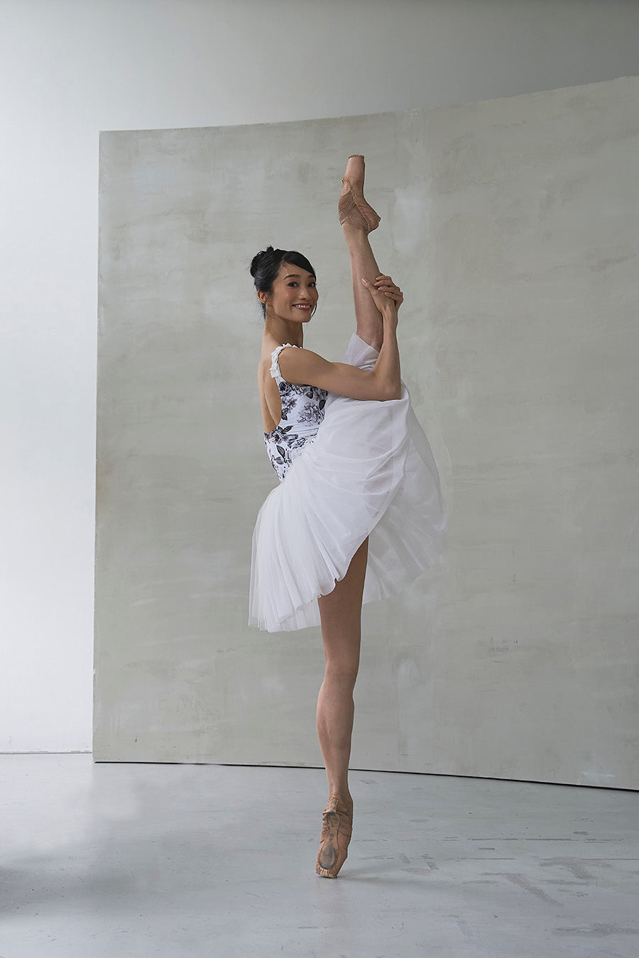 serenade / Orbit white
