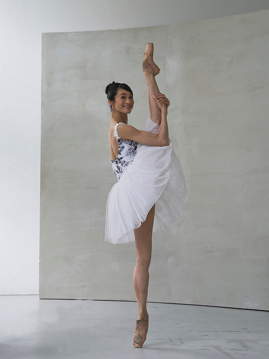 serenade / Orbit white