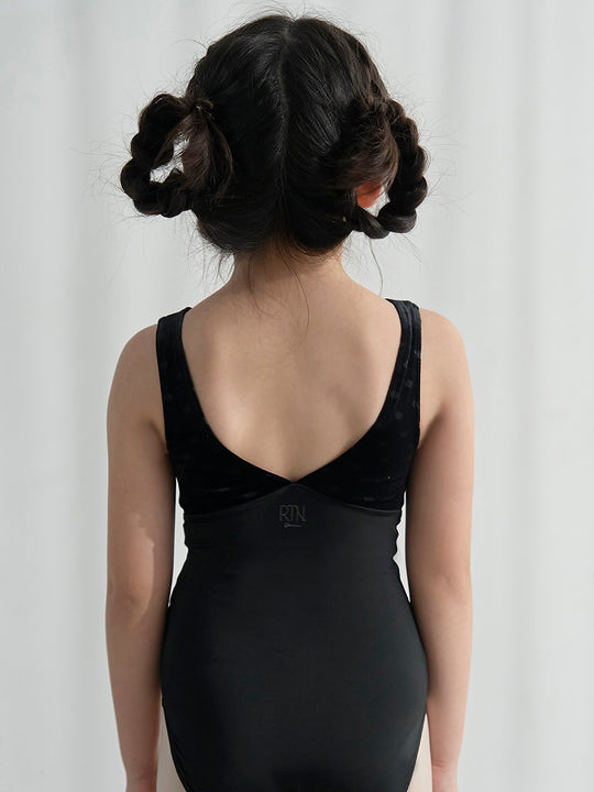 Retune.stina / Walts / velours dot black / kids & girl