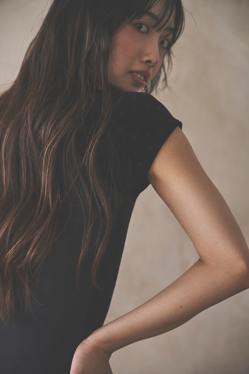Retune.stina / Dólce / velours dot black