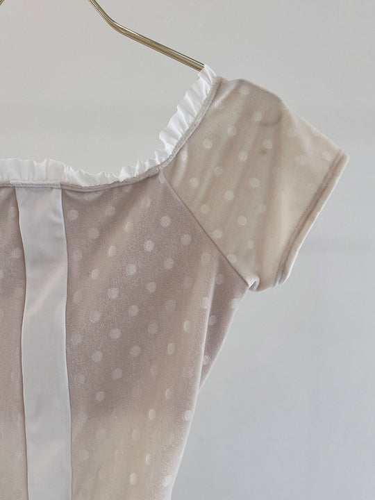 Retune.stina / Dólce / velours dot off white