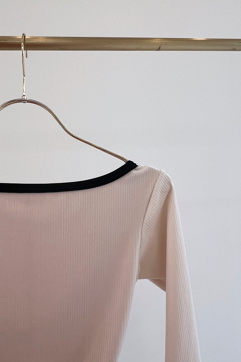 Retune.stina / Nocturne / Ribbed velours off white / girl