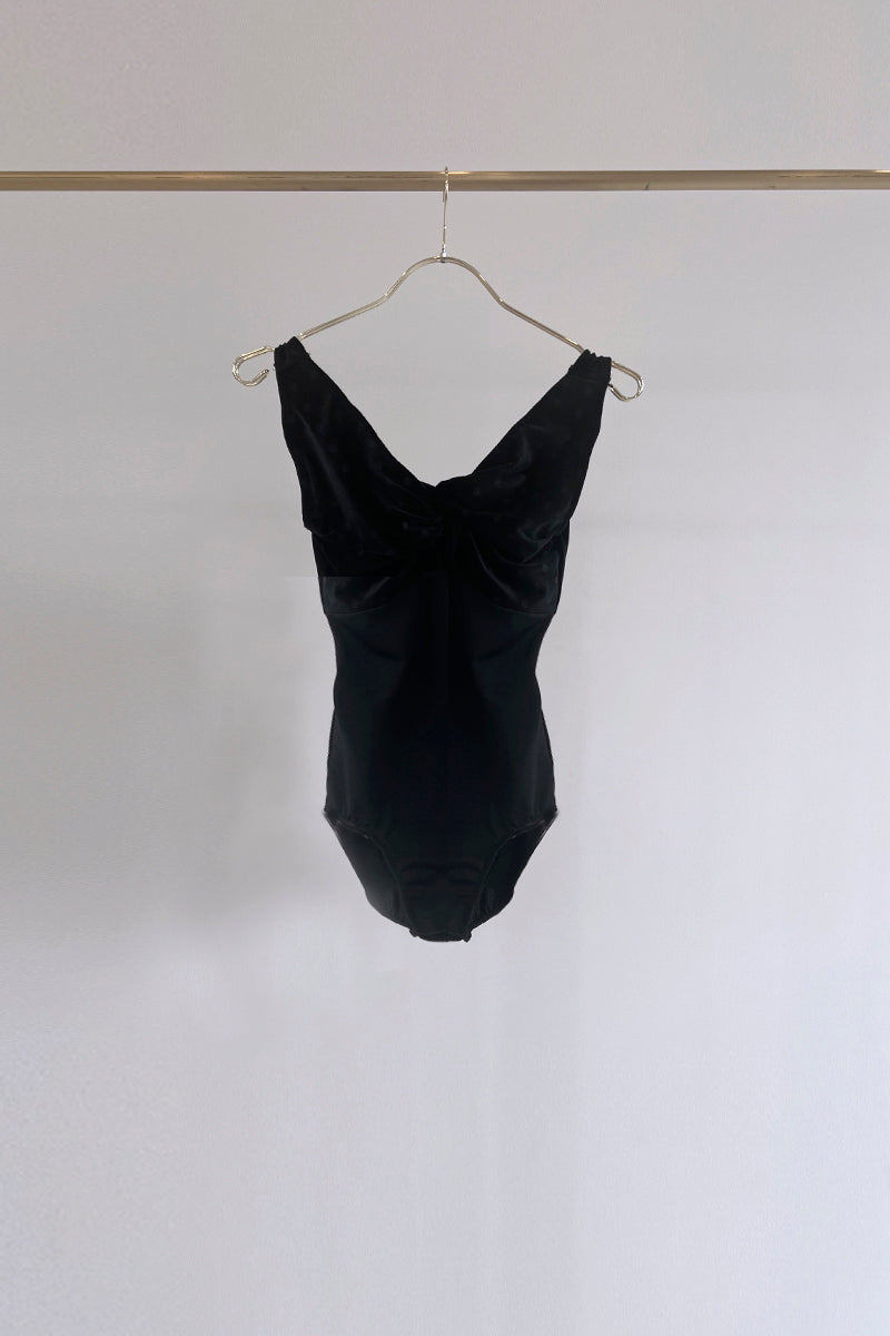 Retune.stina / Walts / velours dot black