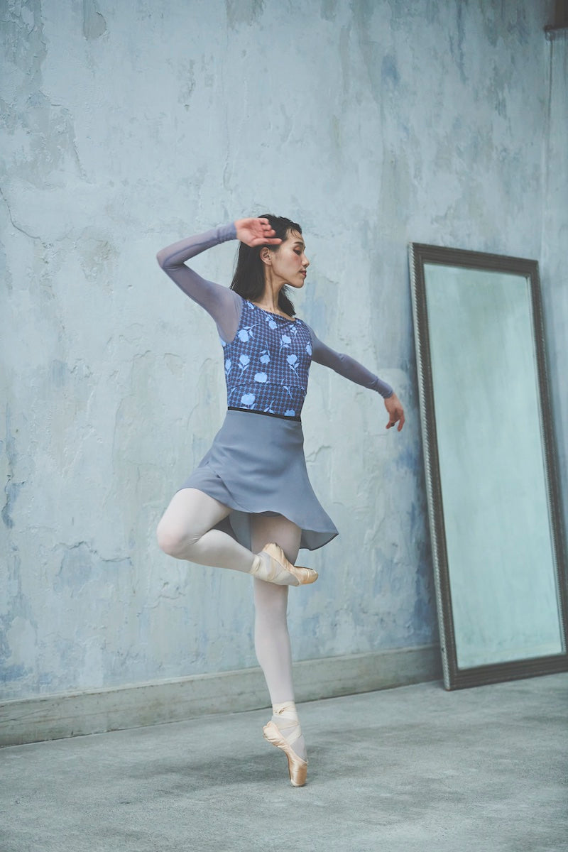 black ribbon wrap skirt / short / gray