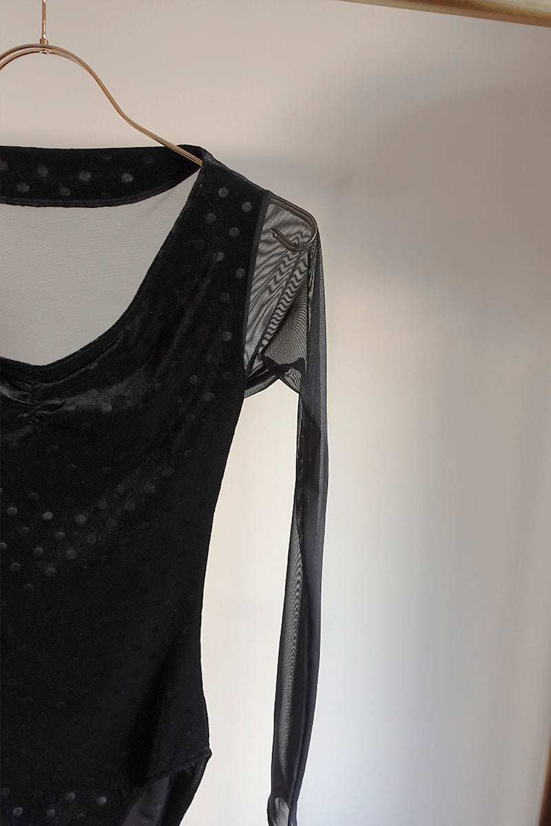 Retune.stina / butterfly long / velours dot black
