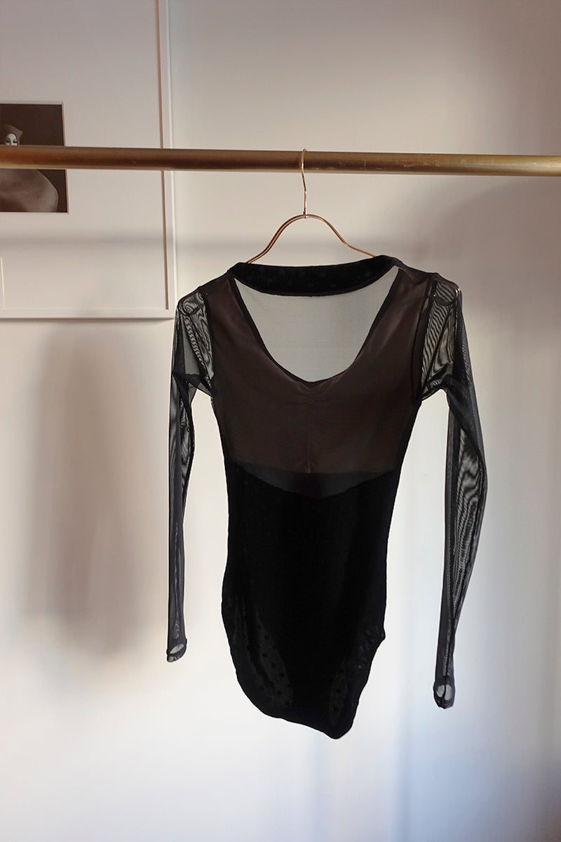 Retune.stina / butterfly long / velours dot black