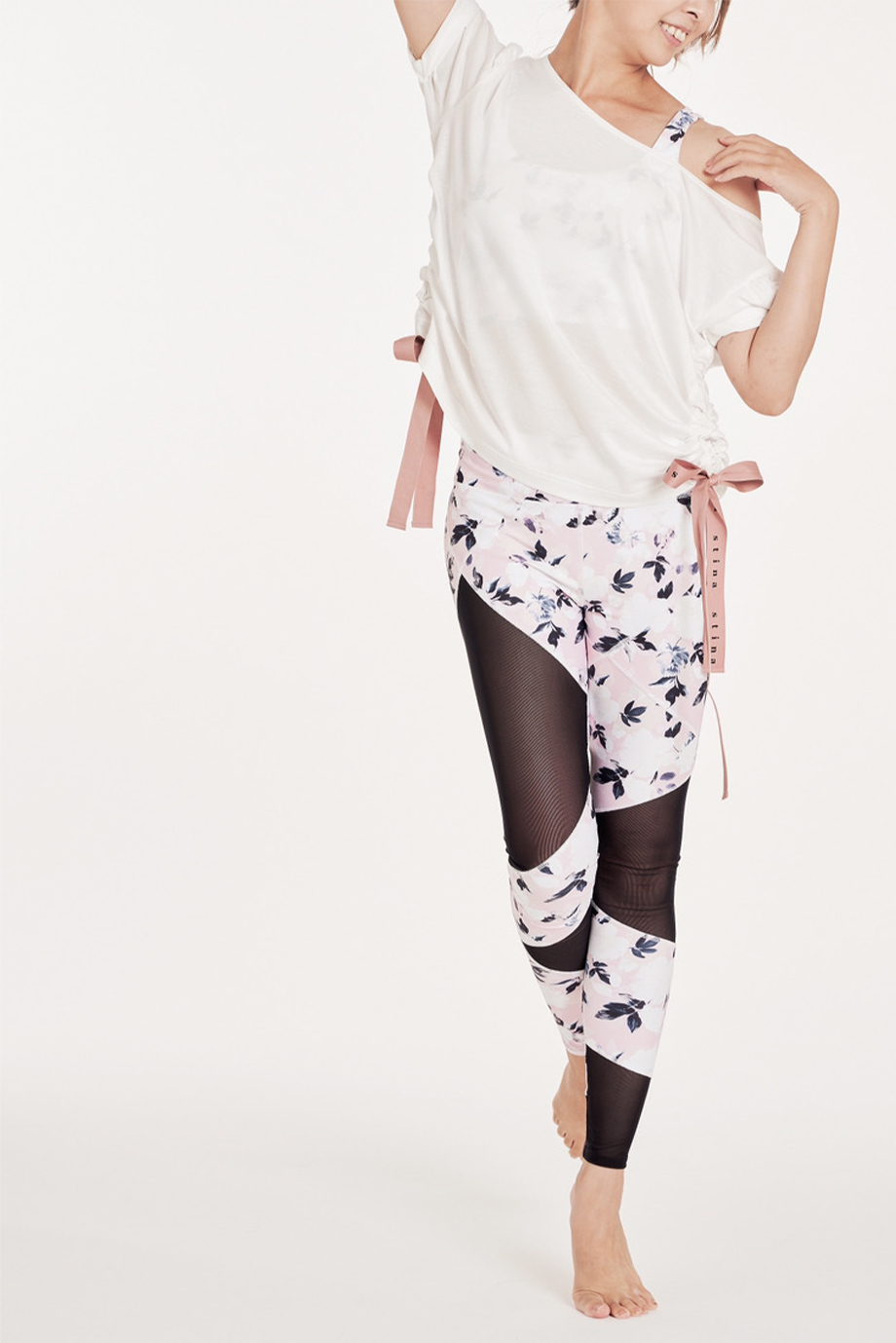 stina / Workout Pants/pinkflower