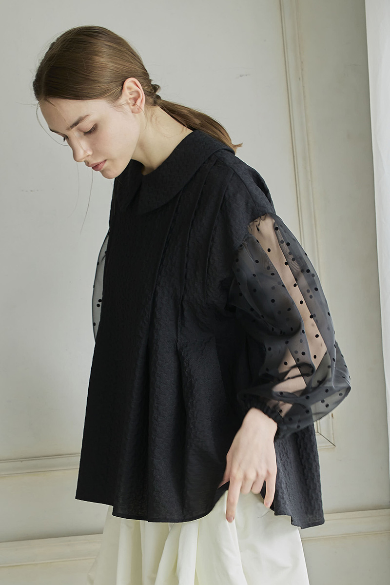 stina / dot puff sleeve blouse / black