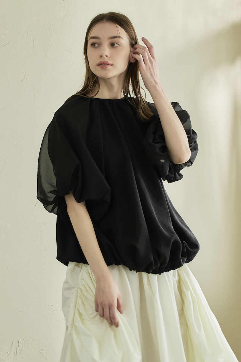 stina / candy puff blouse / black