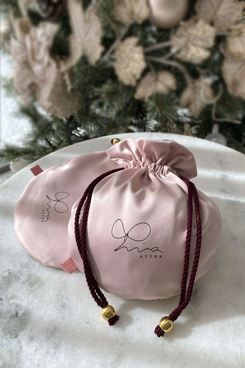 stina / flower petal pouch S / petit fours strawberry