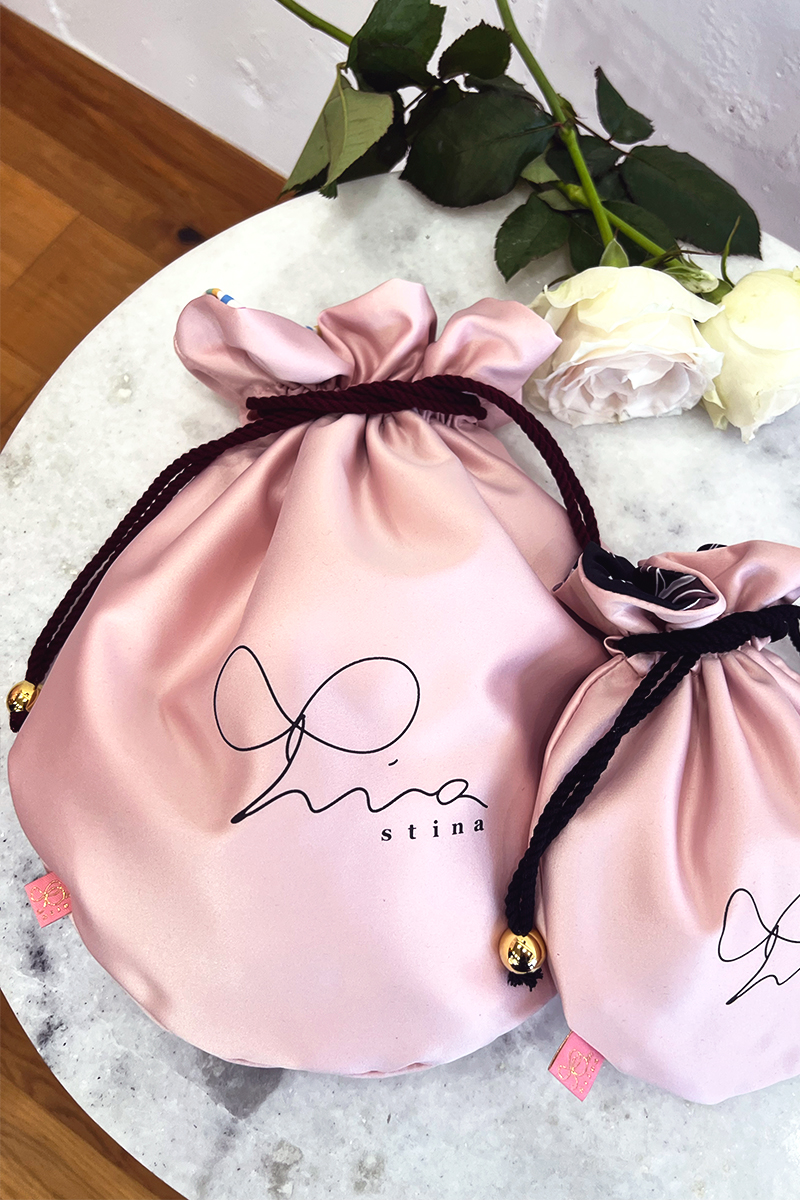 stina / flower petal pouch M / pink